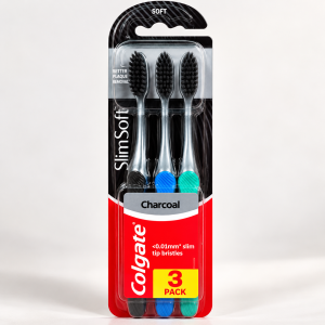 Colgate SlimSoft Charcoal 0,01mm Четка за зъби с активен въглен,  3 броя - различни цветове