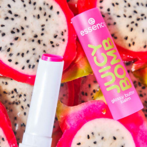 Juicy Bomb Glossy Butter Balm 03 Time To Pitaya Балсам за устни  с освежаващия аромат на питая, 2,5g