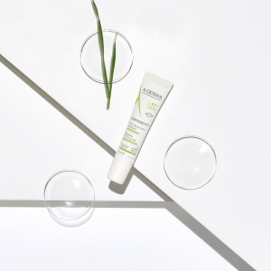 A-Derma Dermalibour+ Repairing CICA-Lip Balm Възстановяващ балсам за напукани, сухи устни , 15ml