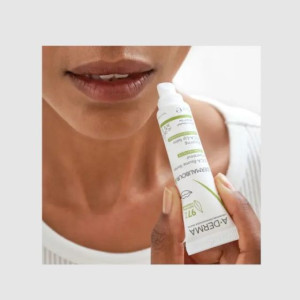 A-Derma Dermalibour+ Repairing CICA-Lip Balm Възстановяващ балсам за напукани, сухи устни , 15ml