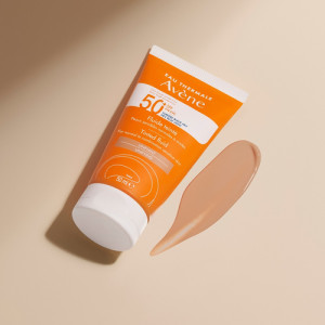 AVENE Fluide Teinte Авен Тониран Флуид с Висока Слънцезащита за чувствителна кожа SPF50+, 50ml