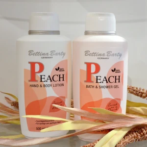 Bettina Barty Peach Bath & Showergel   Ароматен душ гел с плодов аромат, 500ml