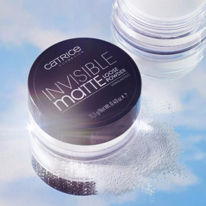 Catrice Invisible Matte Loose Powder  Безцветна прахообразна пудра  за лице -11,5 g