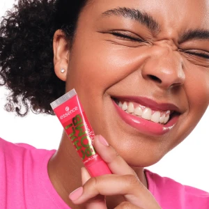 Chili Bomb Shiny Lipgloss 01 Strawberry Salsa Гланц за устни с червен нюанс с блестящ  аромат,10ml