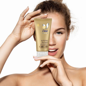 Dove DermaSpa Summer Revived  Автобронзантно мляко от умерено до средно тъмна кожа, 200ml