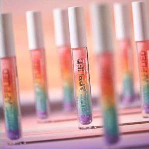 Essence  Pride Applied Lip gloss  Променящ цвета си гланц за устни - 3 ml