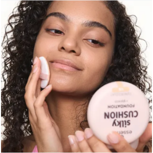 Essence Silky Cushion  Foundation  № 178   Фон дьо тен  - 12 g .