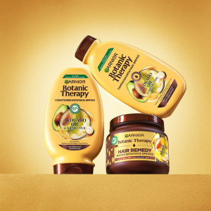 Garnier Botanic Therapy Avocado Oil & Shea Butter  Подхранващ шампоан за много суха и къдрава коса,250ml
