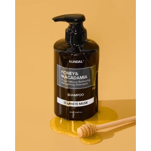 KUNDAL Honey & Macadamia  -  Балансиращ и освежаващ шампоан за коса склонна към накъсване, 500ml