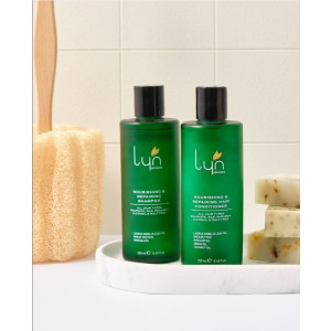 Lyn Skincare Nourishing&Repairing Shampoo Подхранващ и възстановяващ шампоан за коса, 250ml