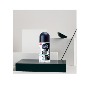 Nivea Black & White  Invisible Fresh  Рол-он против изпотяване без следи за мъже, 50ml