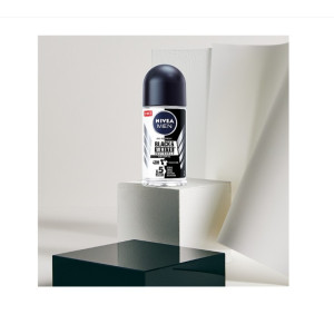 Nivea Black & White Invisible  Рол-он против изпотяване "Невидим за черно и бяло" за мъже, 50ml