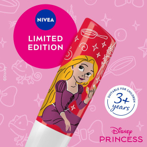 NIVEA Cranberry Lip Balm Балсам за устни с аромат на дива червена боровинка с фин червеникав блясък, 4,8g