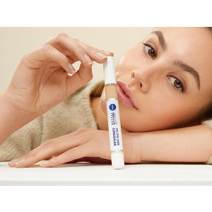 Nivea Hyaluron Cellular Filler 3in1 Околоочен крем против бръчки и коректор - 4 ml Light