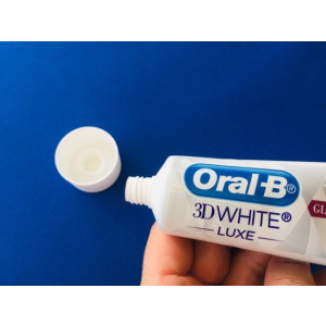 Oral-B 3D White Luxe Perfection Избелваща паста за зъби , 75ml