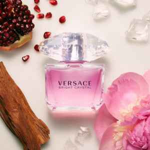 Versace Bright Crystal   Set ( 50 ml EDT + 50 ml Body lotion + 50 ml Shower gel ) Дамски подаръчен комплект