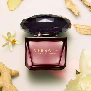 Versace Crystal Noir  Set ( 90 ml EDT + 100 ml Body lotion + 100 ml Shower gel + Bag ) Дамски подаръчен комплект