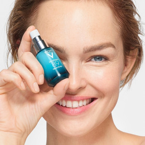 Vichy Mineral 89  Укрепващ и хидратиращ крем за околоочен контур , 15ml