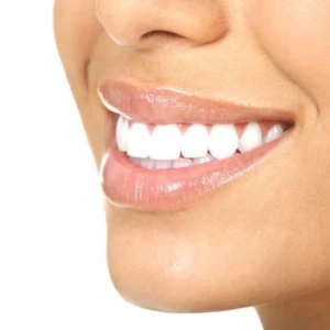 Vussen 7 Whitening Избелваща паста за зъби с водороден пероксид 0,75% , 120g